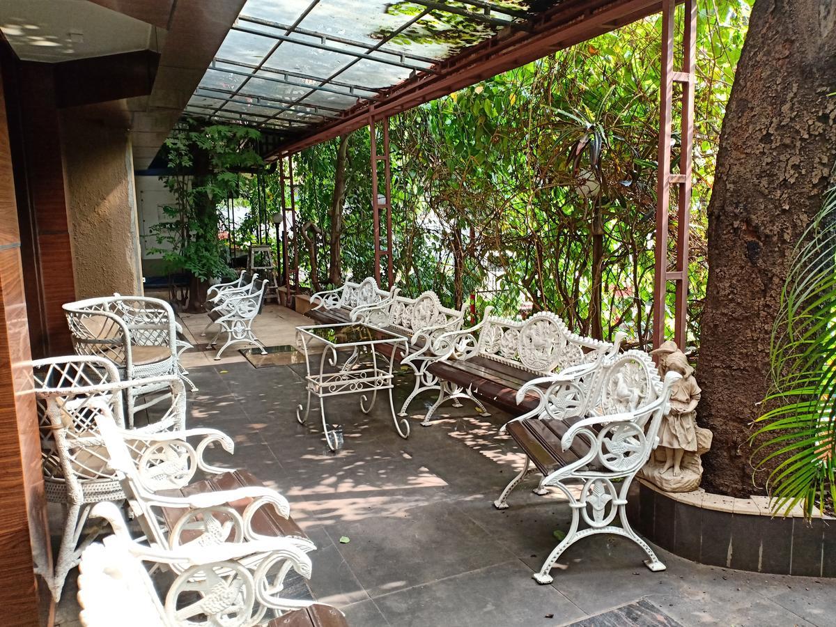 Hotel Chandralok Lonavala Eksteriør bilde