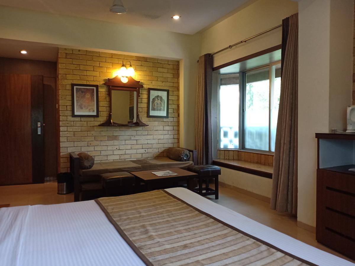 Hotel Chandralok Lonavala Eksteriør bilde