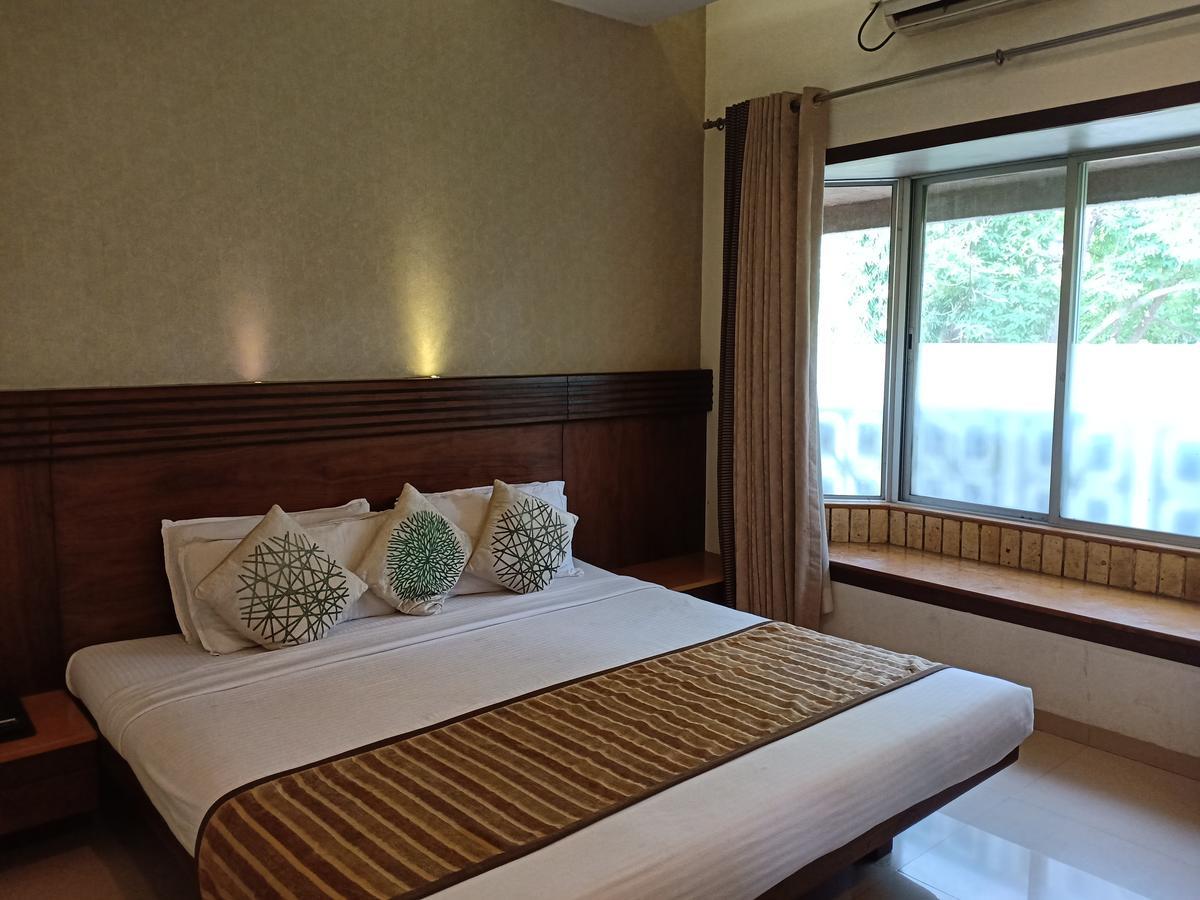 Hotel Chandralok Lonavala Eksteriør bilde