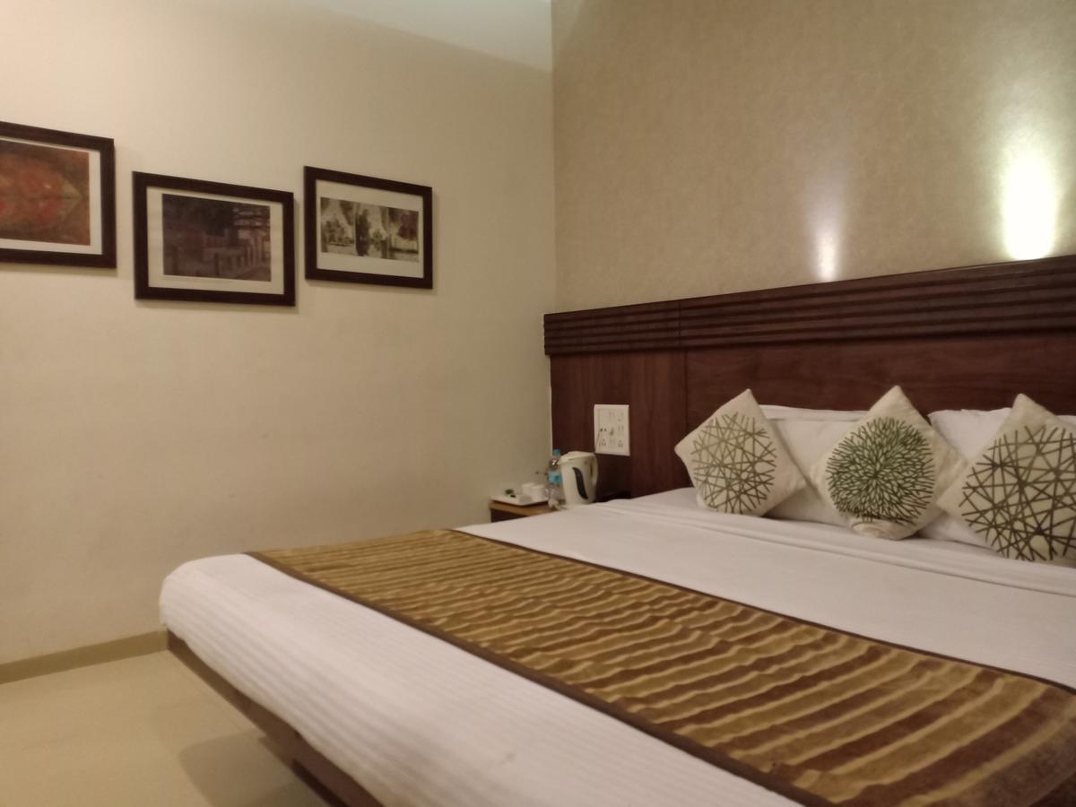 Hotel Chandralok Lonavala Eksteriør bilde