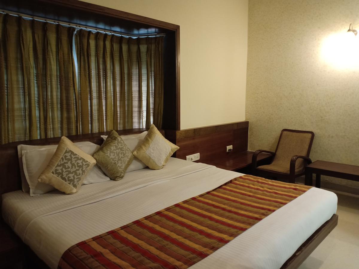 Hotel Chandralok Lonavala Eksteriør bilde